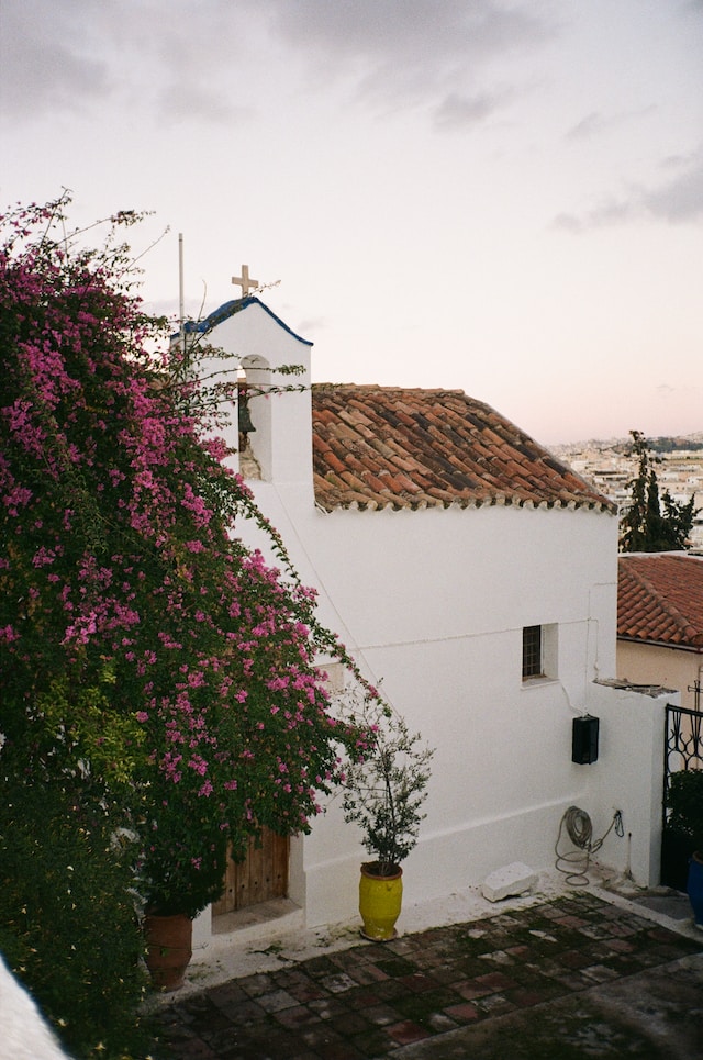 l'église Agios Georgios à Anafiotika