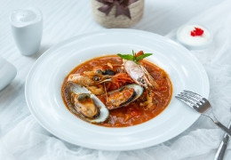 Recette | Soupe épicée aux trahanas et aux fruits de mer